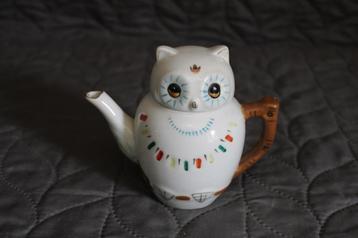 Theepot in vorm van een uil 14 x 8 x 18 cm beschikbaar voor biedingen