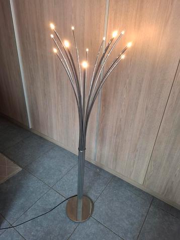 IKEA Hovnäs vloerlamp beschikbaar voor biedingen