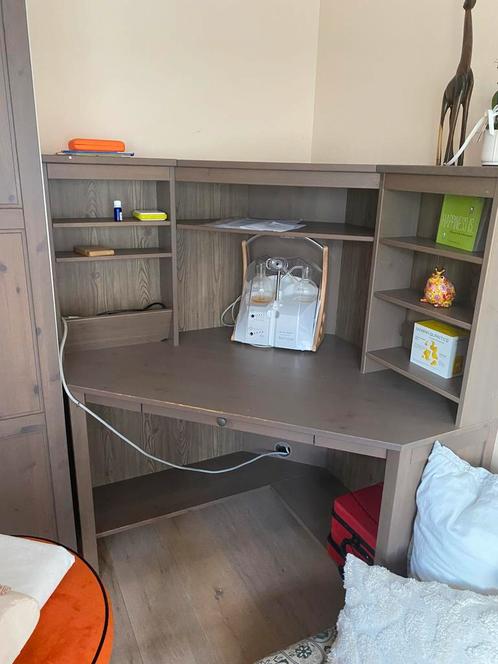 Bureau d’angle Ikea gris cérusé HEMNES valeur neuf 169€, Huis en Inrichting, Bureaus, Gebruikt, Bureau, Elektrisch, Ophalen