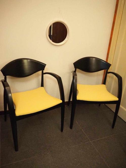 Set van twee vintage design armchairs, 1980s, Huis en Inrichting, Stoelen, Gebruikt, Twee, Hout, Stof, Zwart, Ophalen