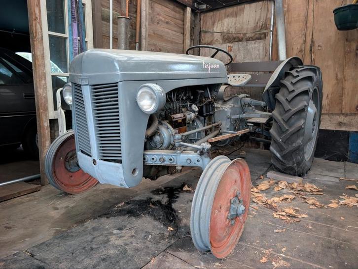 2x Ferguson TEF20, 1 met Howard reductie, Zakelijke goederen, Landbouw | Tractoren, Massey Ferguson, tot 80 Pk, Oldtimer, Ophalen