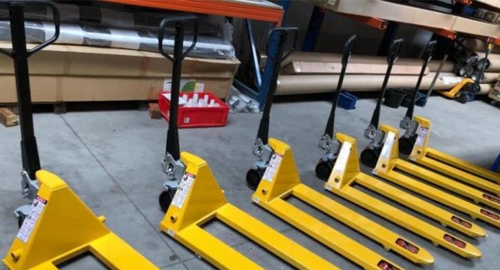 partij nog nieuwe transpallet, Doe-het-zelf en Bouw, Palletwagens en Pompwagens, Gebruikt, Ophalen