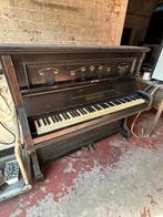 Oude piano mag weg voor prijsje, Ophalen, Zo goed als nieuw, Piano