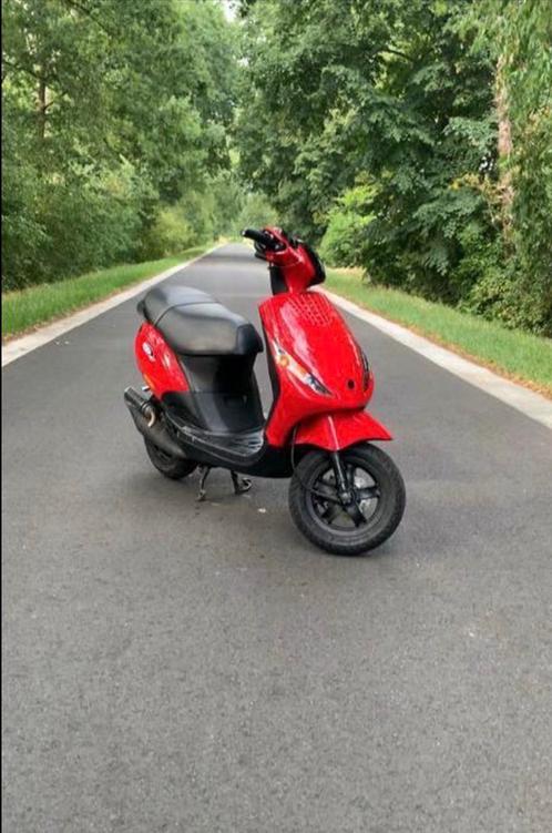 Piaggio zip 2t a klasse ruilen/bieden, Fietsen en Brommers, Scooters | Piaggio, Nieuw, Zip, Klasse A (25 km/u), Benzine, Ophalen of Verzenden