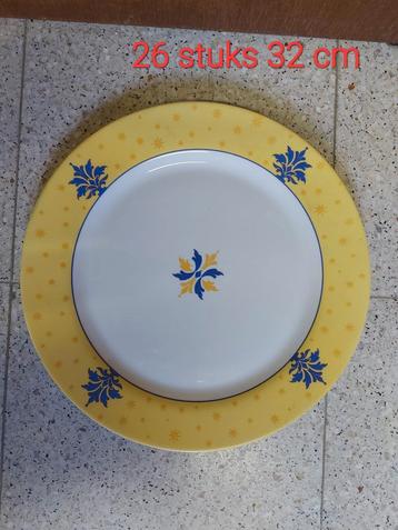 Grote borden beschikbaar voor biedingen