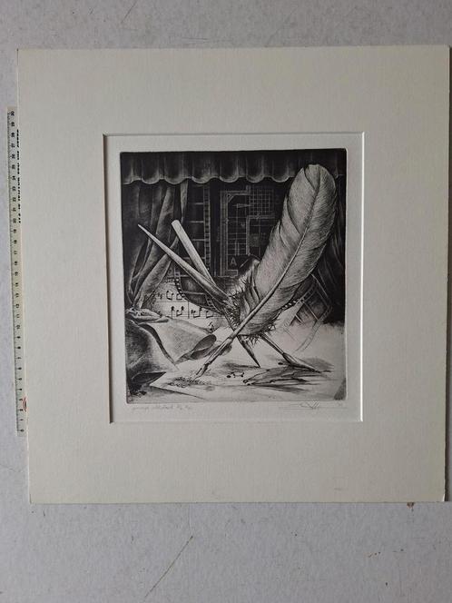 Verfijnde ets Hugo Besard "Veer en schrijfmateriaal" 1985, Antiek en Kunst, Kunst | Etsen en Gravures, Ophalen of Verzenden
