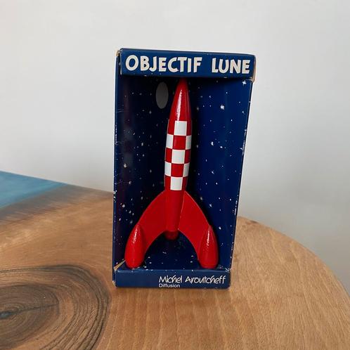 Objectif Lune, Michel Aroutcheff, la fusée Tintin - 11,5cm, Collections, Statues & Figurines, Comme neuf