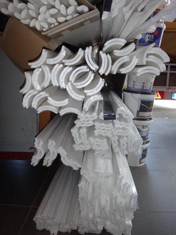 Moulures plafond maison, Neuf, 200 à 250 cm, Enlèvement, Autres matériaux