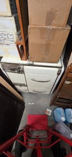 Poêle en fonte gratuit (mais à démonter / disquer sur place), Maison & Meubles, Poêles, Utilisé, Bois, Autoportant, Poêle à charbon