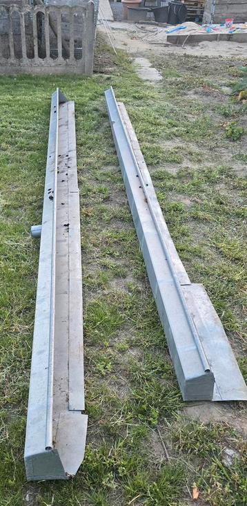 2 zink dakgoten beschikbaar voor biedingen