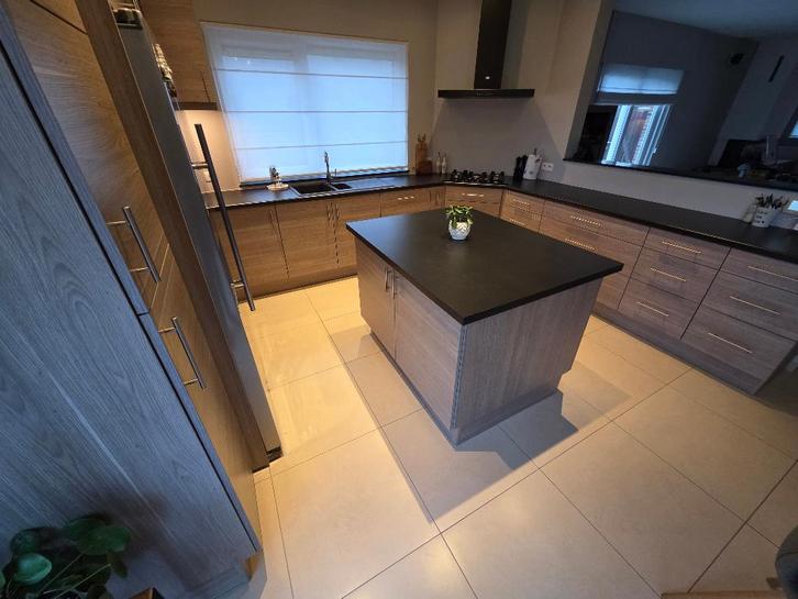 Keuken met eiland incl toestellen, Huis en Inrichting, Keuken | Complete keukens, Gebruikt, U-keuken, Overige kleuren, Hout, Met kookeiland