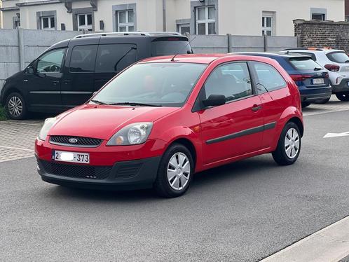 Ford Fiesta Prête à immatriculé 158.000km 0496047487, Autos, Ford, Particulier, Fiësta, Essence, Euro 4, Boîte manuelle, Rouge