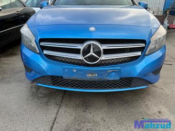 MERCEDES A KLASSE W176 blauw 162 voorbumper 2012-2018 beschikbaar voor biedingen