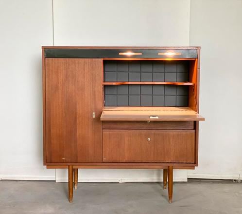 Scandinavische sideboard, Antiquités & Art, Antiquités | Meubles | Armoires, Enlèvement ou Envoi