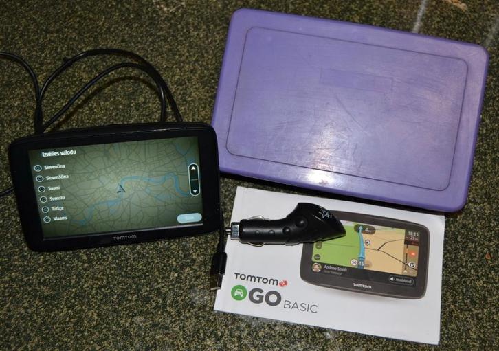 TOMTOM GO BASIC 6 navigatie europa, Autos : Divers, Navigation de voiture, Utilisé, Enlèvement ou Envoi