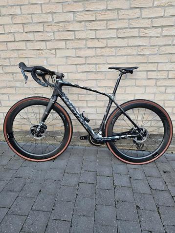 Kuota full carbon gravel bike, Shimano Dura Ace, top staat beschikbaar voor biedingen