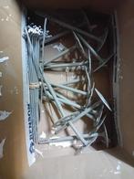 attaches pour murs creux et 15 bouchons d'isolation, Bricolage & Construction, Enlèvement ou Envoi