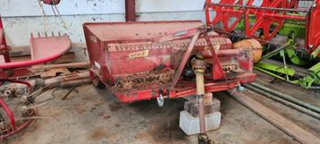 Strohakselaar Ducker beschikbaar voor biedingen