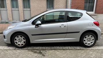 SCHADEWAGEN    Peugeot 207 1.4  ( Benzine )   GOED LEZEN !!!