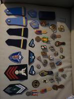 Set van 29 militaire medailles + patches, Verzamelen, Ophalen of Verzenden