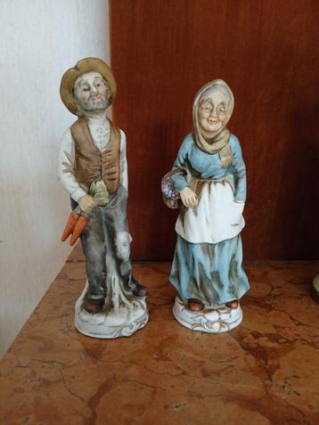 Statuettes en biscuit