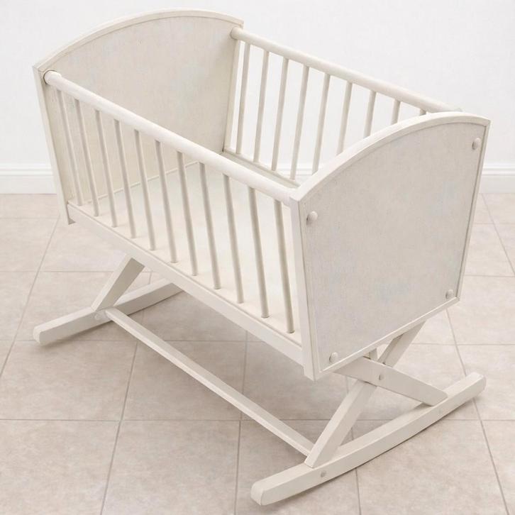 Berceau bébé fait main – avec bascule – style ancien, Enfants & Bébés, Berceaux & Lits, Berceau, Enlèvement