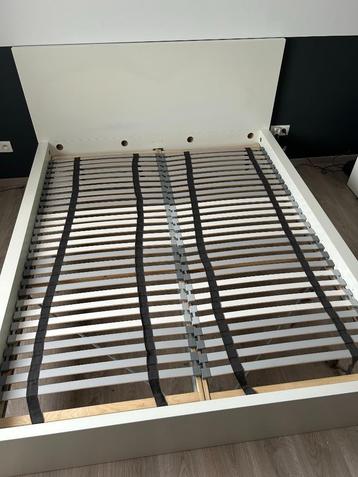 Bedframe Malm 160 x 200 + boxsprings beschikbaar voor biedingen