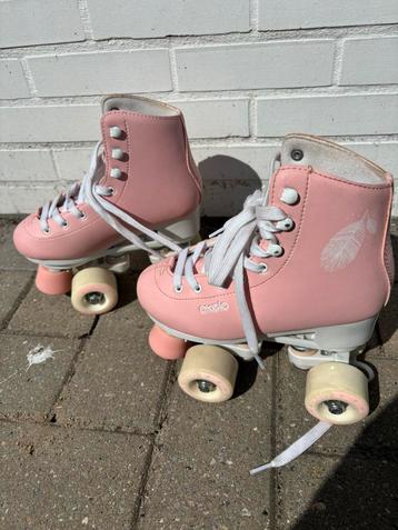 Oxelo rolschaatsen roze EU 33 beschikbaar voor biedingen