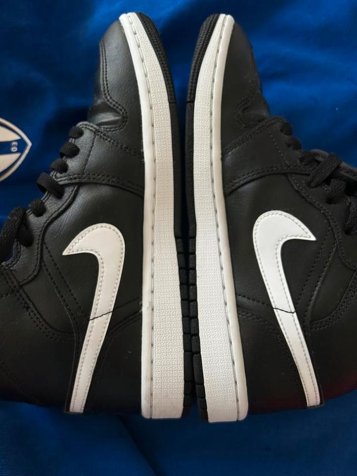 Air Jordan 1 Mid, Kleding | Dames, Schoenen, Zo goed als nieuw, Ophalen of Verzenden