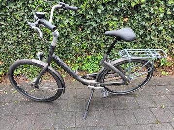 Te koop een mooie Damesfiets met versnellingen . beschikbaar voor biedingen