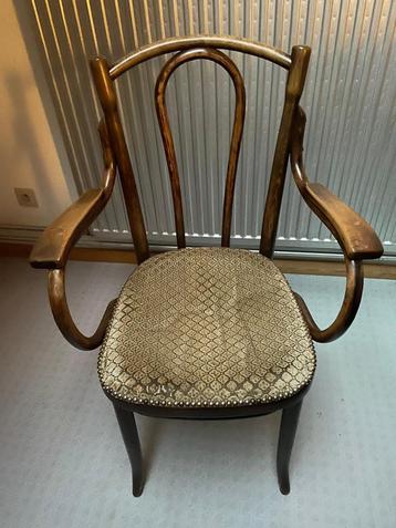 Thonet stijl stoel beschikbaar voor biedingen