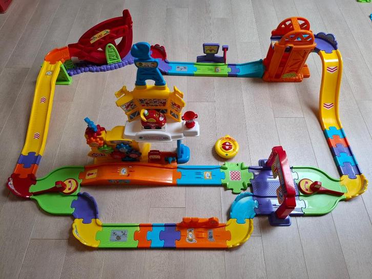 Tut Tut Bolides - Mon super circuit Radiocommandé, Kinderen en Baby's, Speelgoed | Vtech, Zo goed als nieuw, 2 tot 4 jaar, Ophalen of Verzenden