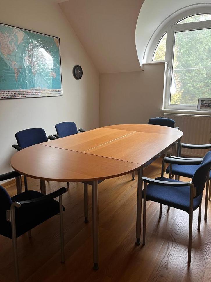 Table de conférence avec 6 chaises — excellent état !, Articles professionnels, Aménagement de Bureau & Magasin | Mobilier de bureau & Aménagement