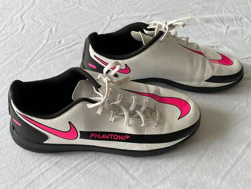 Witte zaalvoetbalschoenen NIKE Jr. Phantom GT Club maat 36,5, Sport en Fitness, Voetbal, Gebruikt, Schoenen, Ophalen