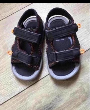 Sandaaltjes van het merk Gemo maatje 23., Garçon, Enlèvement ou Envoi, Gemo, Bottines