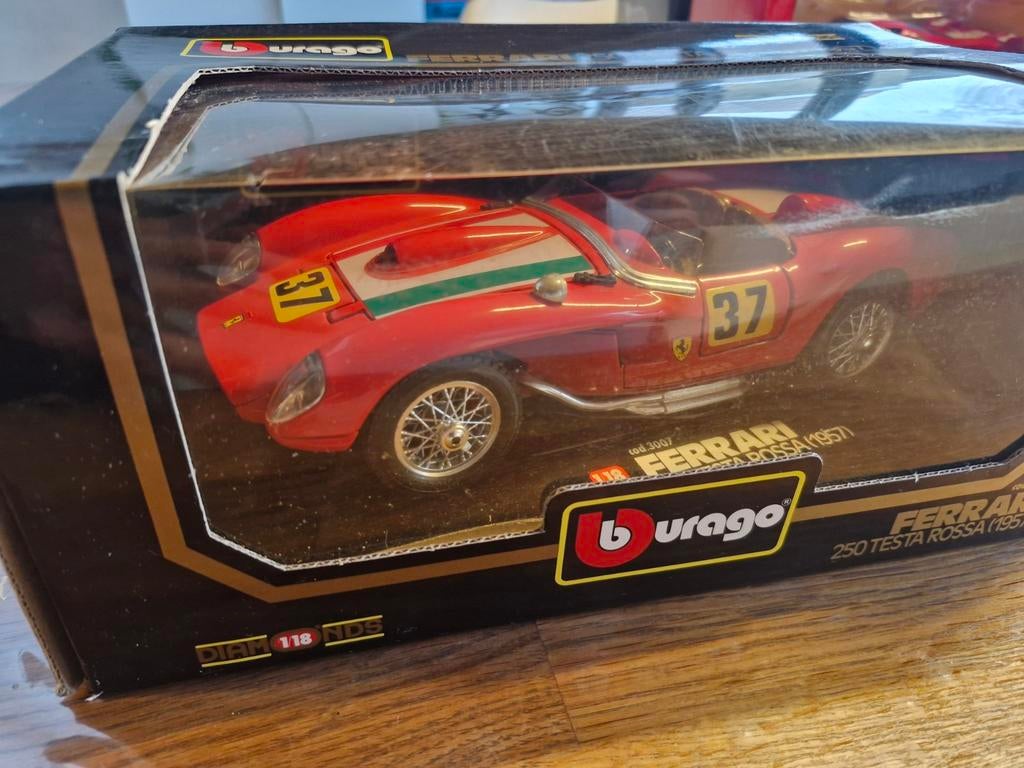 Bburago ferrari 250 testa rossa cod.3007, Enlèvement