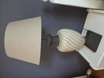 Lamp hoogte 60cm beschikbaar voor biedingen