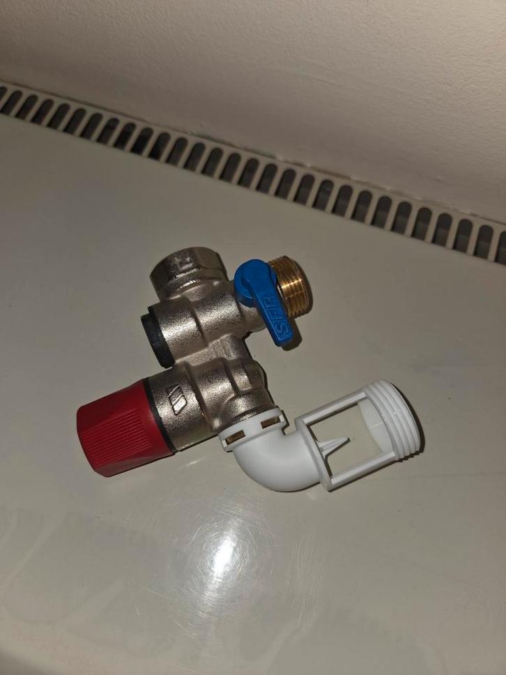 Veiligheidsgroep voor waterverwarmingsketels, Doe-het-zelf en Bouw, Chauffageketels en Boilers, Nieuw, Onderdeel, 100 liter of meer