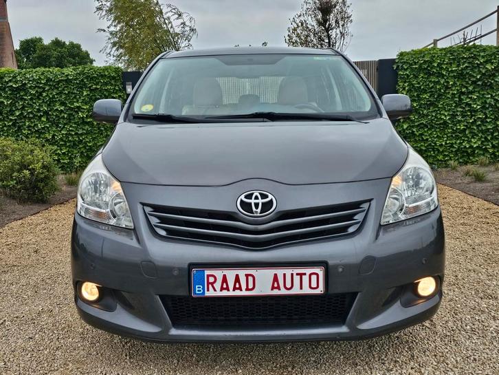 ✅ Toyota verso 1.6 benzine _ 97kw _ panoramadak _ leer _ GPS, Auto's, Toyota, Bedrijf, Te koop, Verso, Benzine, Euro 4, Monovolume