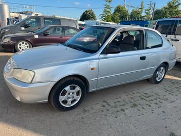 Hyundai Accent *PETROL-ESSENCE-BELGIUM CAR* (bj 2001), Auto's, Hyundai, Accent, Gebruikt, 63 kW, Bedrijf