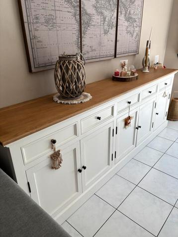 Dressoir in eik beschikbaar voor biedingen