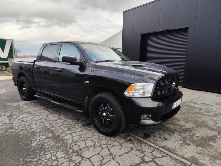 Imposante Dodge ram HEMI 5.7 V8 gen 4 spotprijs, Auto's, Dodge, Particulier, Te koop, 4x4, Achteruitrijcamera, Cruise Control