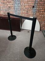 Poteaux potelets de guidage balisage file d'attente