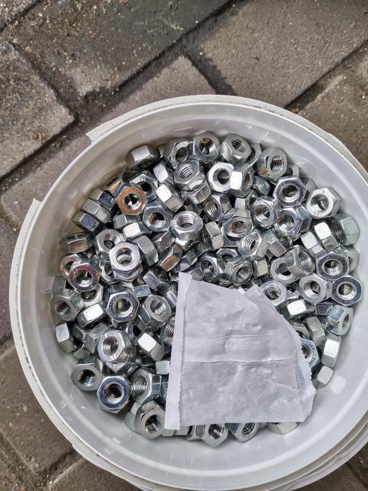 Bouten en moeren m8 tot m27, Doe-het-zelf en Bouw, IJzerwaren en Bevestigingsmiddelen, Nieuw, Bouten of Moeren, Minder dan 50 mm