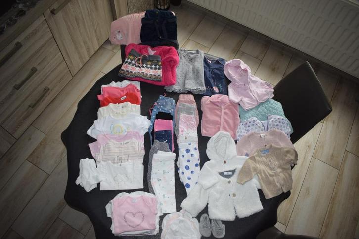 Vêtements bébé fille de 0 à 3 mois, Kinderen en Baby's, Babykleding | Baby-kledingpakketten, Zo goed als nieuw, Maat 62, Ophalen of Verzenden