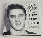 ELVIS - A Boy From Tupelo FTD Boek + 3 cd - 2012 luxe boek, Boeken, Muziek, Ernst Jorgensen, Artiest, Ophalen, Gelezen