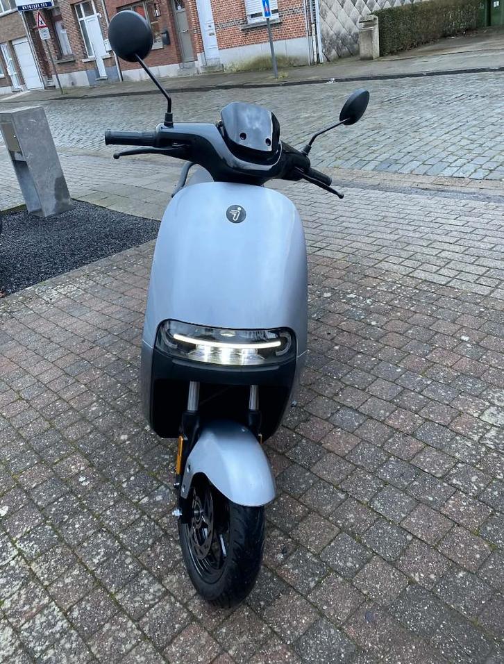 Segway elektrische scooter E110S, Fietsen en Brommers, Elektrische fietsen, Zo goed als nieuw, Overige merken, 50 km per accu of meer