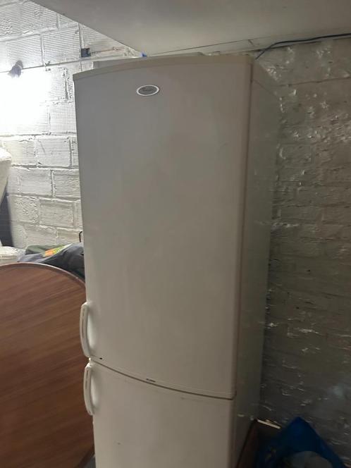 A donner - Frigo whirlpool, Elektronische apparatuur, Koelkasten en IJskasten, Gebruikt, Met aparte vriezer, 150 tot 200 liter
