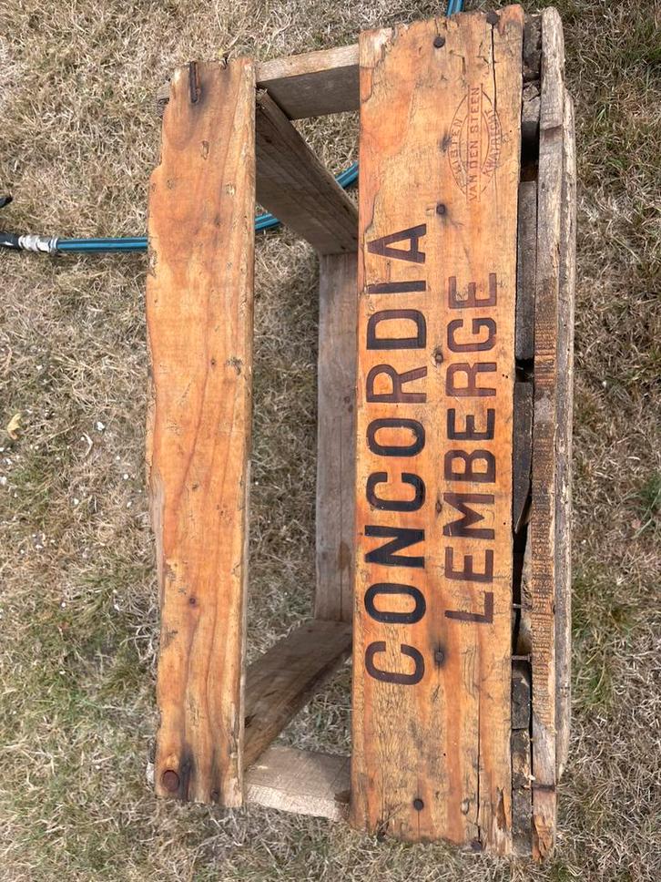 Houten bierbakken concordia Lemberge 1949, Verzamelen, Merken en Reclamevoorwerpen, Ophalen