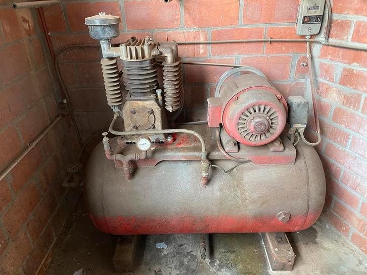 Industriele  compressor, Doe-het-zelf en Bouw, Compressors, Gebruikt, 10 bar of meer, 100 liter of meer, Ophalen